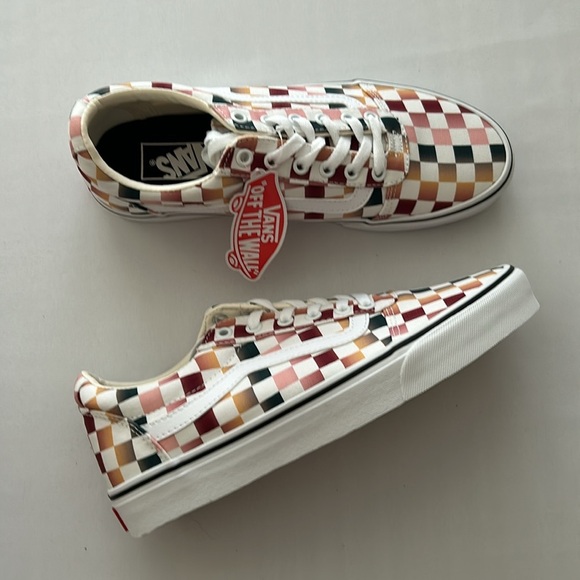(NWT) Vans Ward Women’s Checkered Shoe - Picture 14 of 16